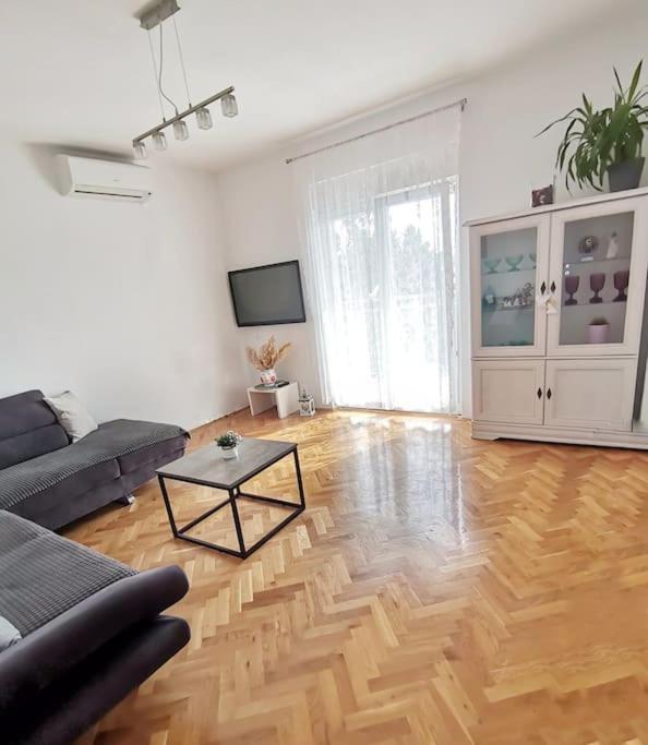 Apartman Pejic Podstrana Exteriér fotografie
