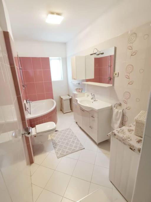Apartman Pejic Podstrana Exteriér fotografie