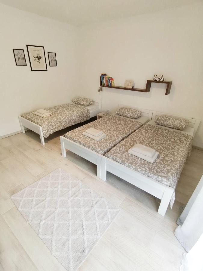 Apartman Pejic Podstrana Exteriér fotografie