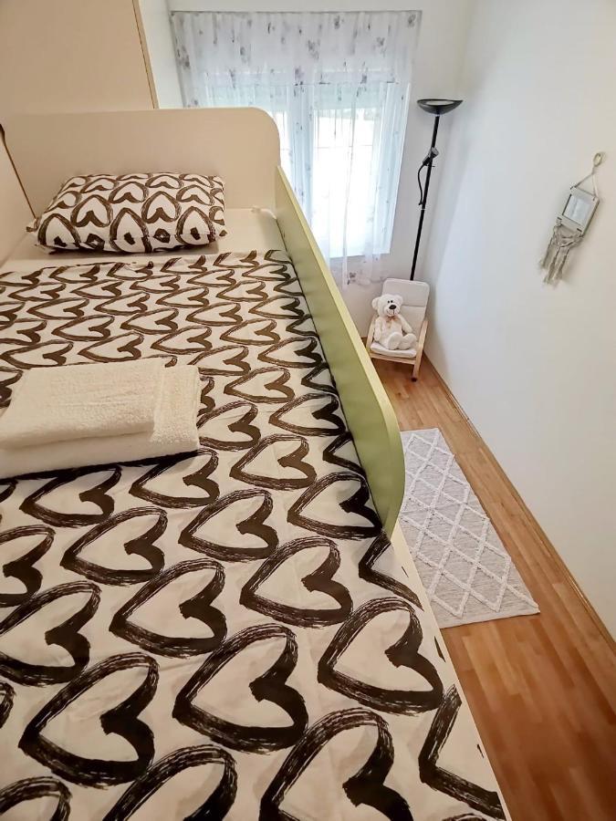 Apartman Pejic Podstrana Exteriér fotografie
